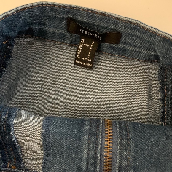 Forever 21 denim mini skirt with zipper front - Picture 5 of 5